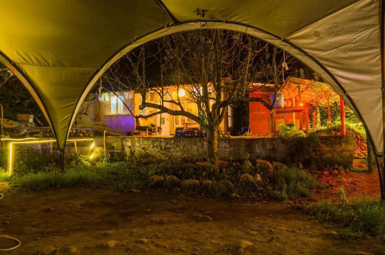 Himtrek Riverside Camps & Hostel Manali Ngoại thất bức ảnh
