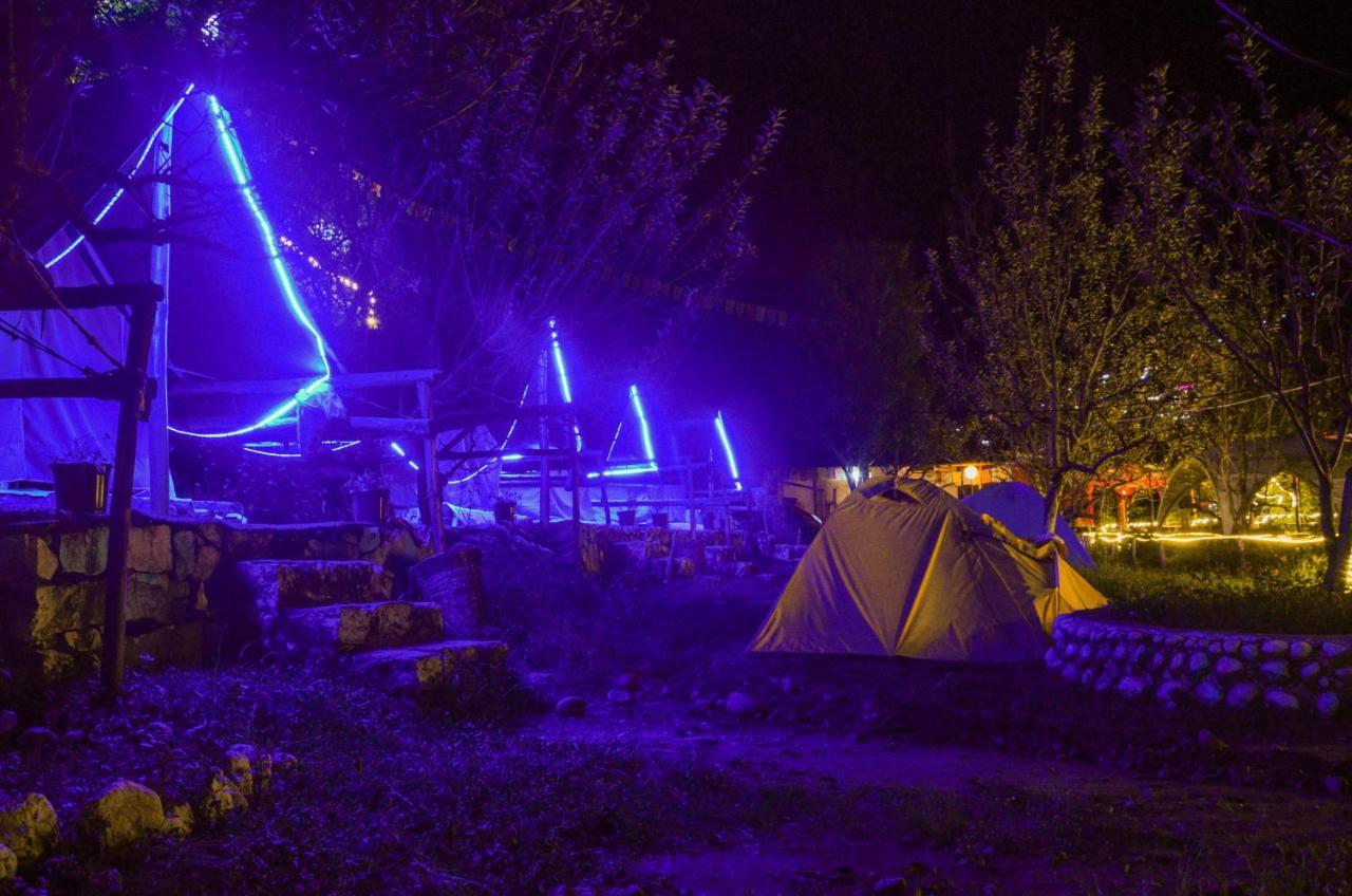 Himtrek Riverside Camps & Hostel Manali Ngoại thất bức ảnh